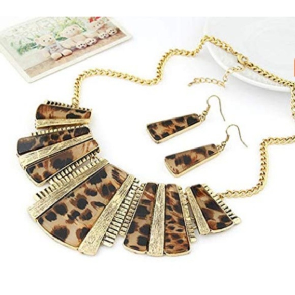 1 LEFT! Cheetah Print Boho Collar Necklace Set - Picture 5 of 5